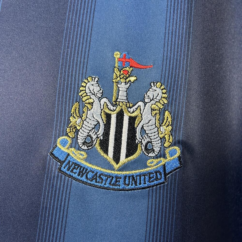 NEWCASTLE lI 05/06 HOMBRE (RETRO)