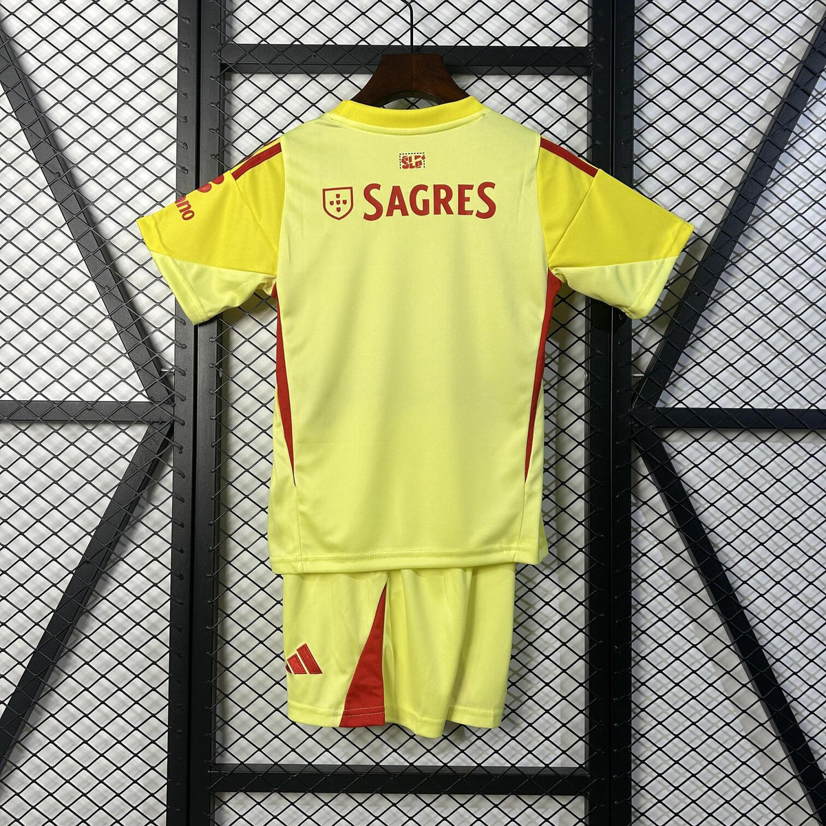 BENFICA PORTERO 25/26 CONJUNTO INFANTIL