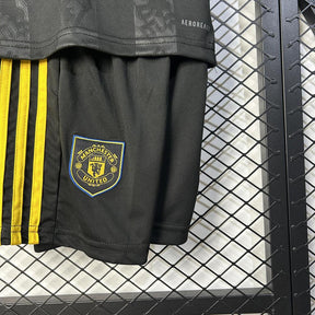 MANCHESTER UNITED III 25/26 CONJUNTO INFANTIL