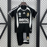 REAL MADRID II 06/07 CONJUNTO INFANTIL (RETRO)