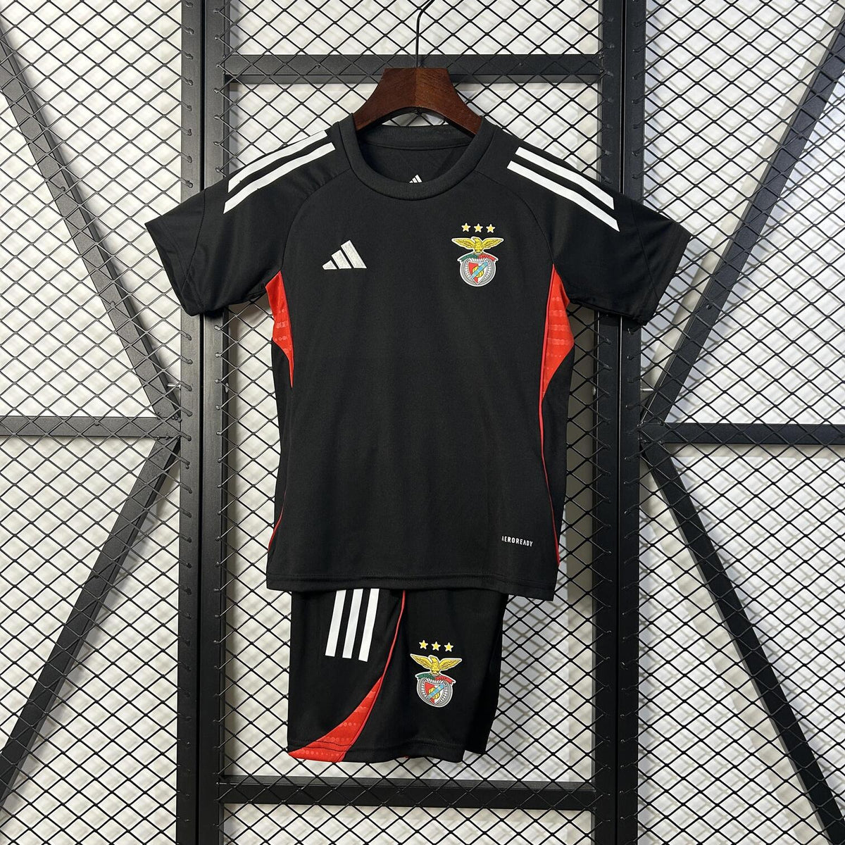 BENFICA ENTRENAMIENTO 25/26 CONJUNTO INFANTIL