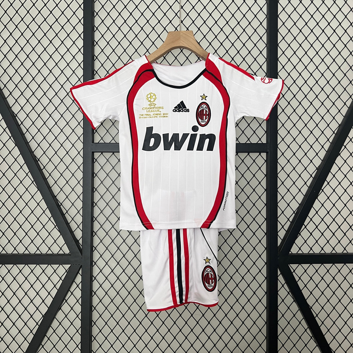 MILAN II 06/07 EDICIÓN LIMITADA CHAMPIONS LEAGUE CONJUNTO INFANTIL (RETRO)