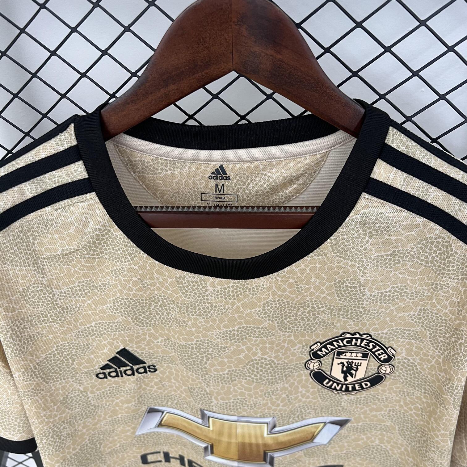 MANCHESTER UNITED II 19/20 HOMBRE (RETRO)