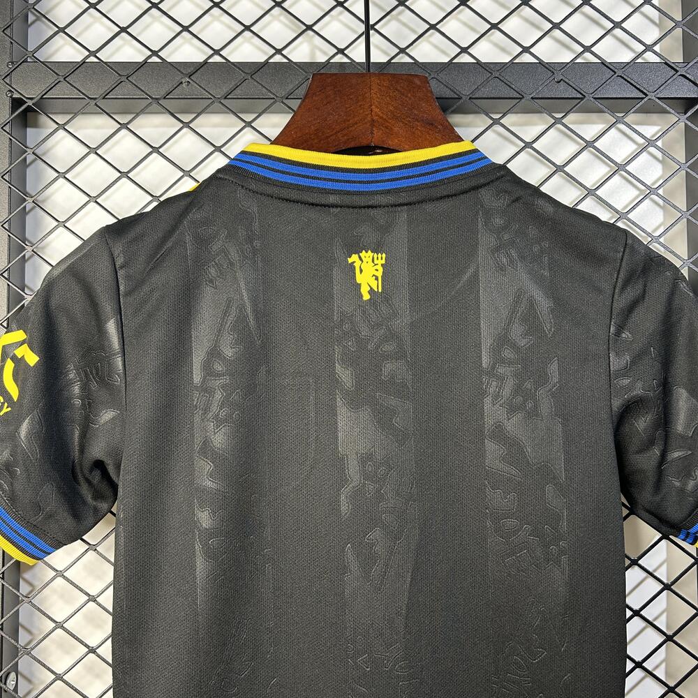MANCHESTER UNITED III 25/26 CONJUNTO INFANTIL