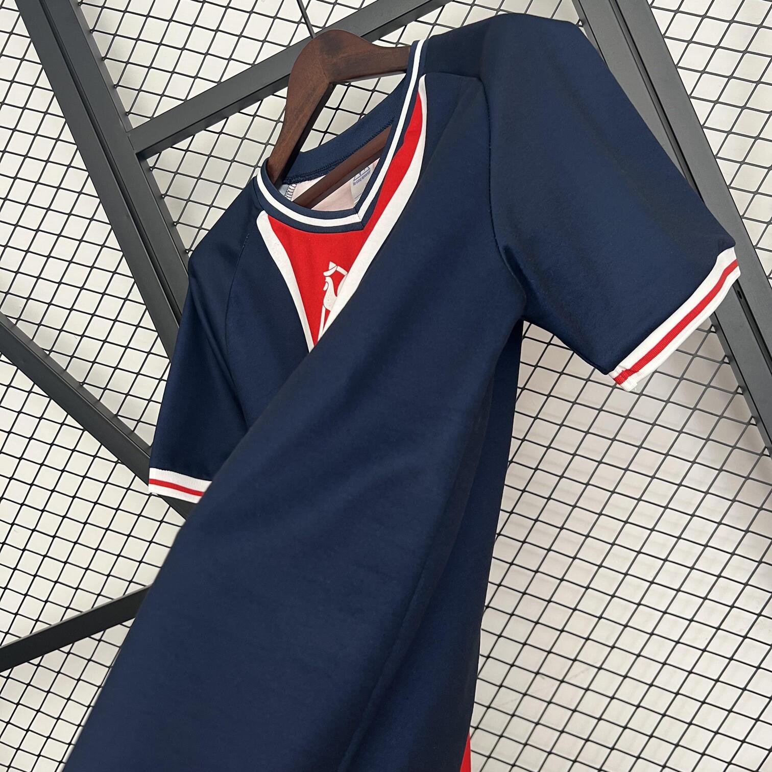 PSG I 1974 HOMBRE (RETRO)